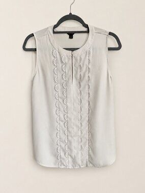Ann Taylor Ivory Eyelet Trim Sleeveless Blouse Size M